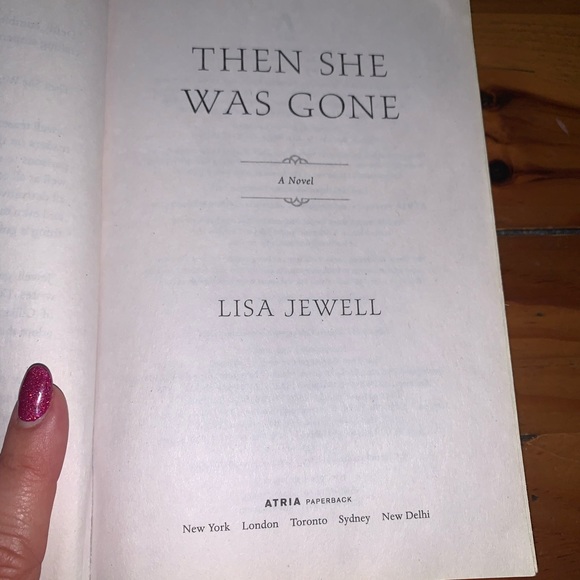 Then She Was Gone a Paperback Novel by Lisa Jewell - Picture 3 of 3